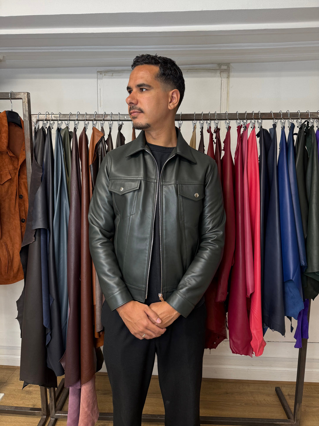 Le Guide Ultime du Blouson Cuir Homme : L'Excellence Atelier Bertrand