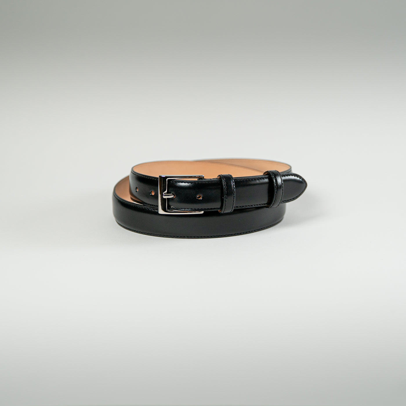 Calf leather belt with black patina