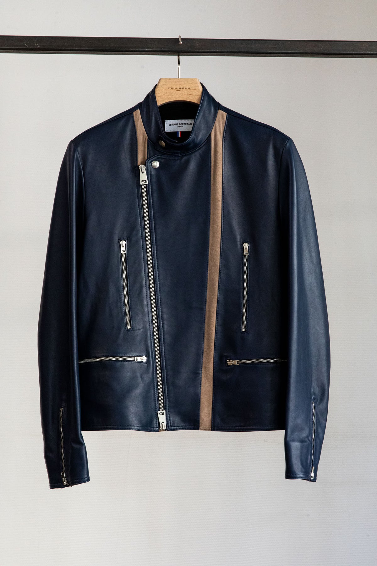 Blouson Rider en cuir, agneau plongé & chèvre velours, marine et camel, Atelier Bertrand
